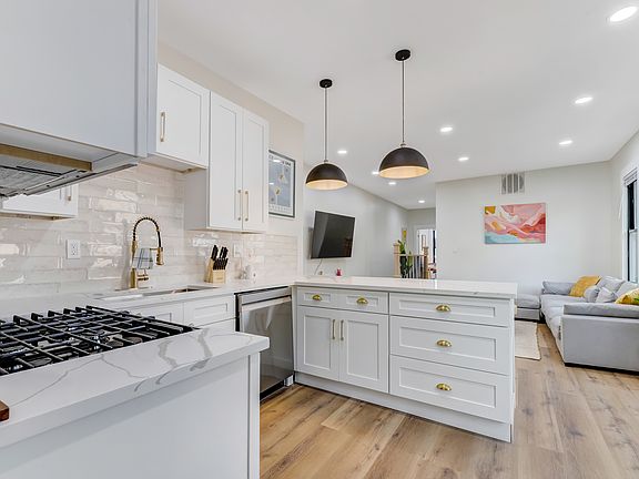 2nd image of 2495 Scranton Rd APT 3