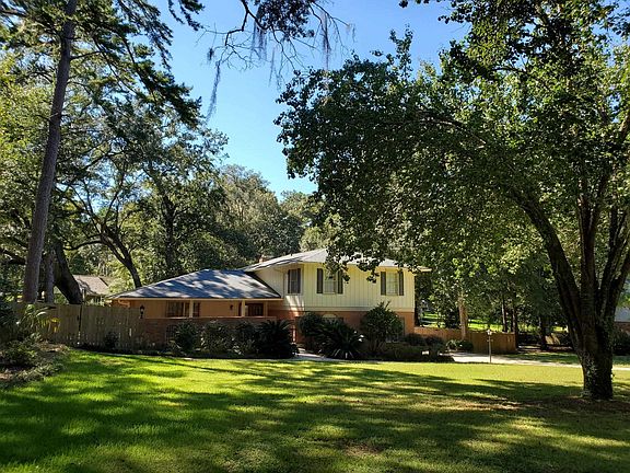 2nd image of 3700 Galway Dr