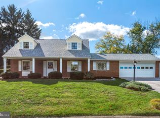 1818 Roxboro Rd, York, PA 17402