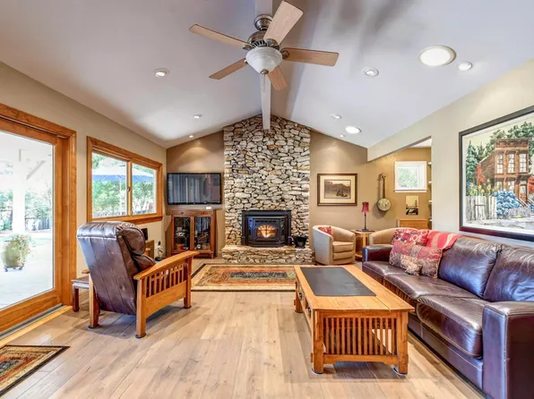 121 Paydirt Ct, Folsom, CA 95630