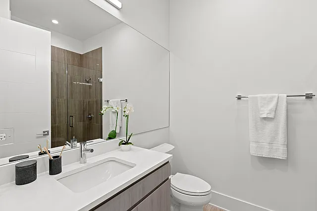 834 W Adams St #410 — Photo 2