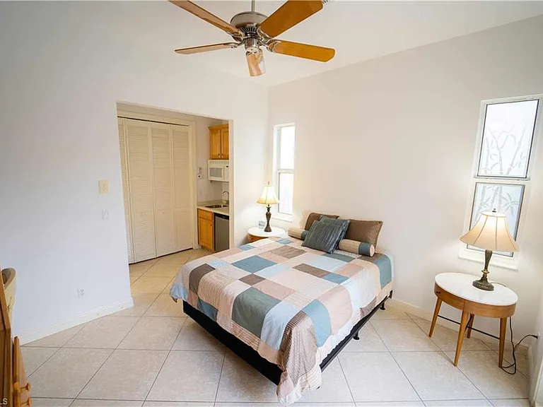 5886 Paradise Cir — Photo 13