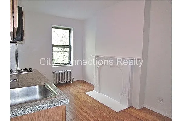 Rented by City Connections Realty | media 12