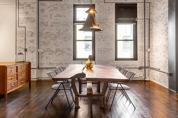 Sold by Compass | media 2