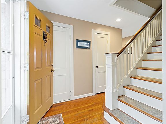5th image of 2571 W Lake Rd