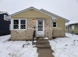 4240 6th St NE, Columbia Heights, MN 55421