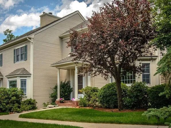 15 Powder Hill Way #15, Westborough, MA 01581