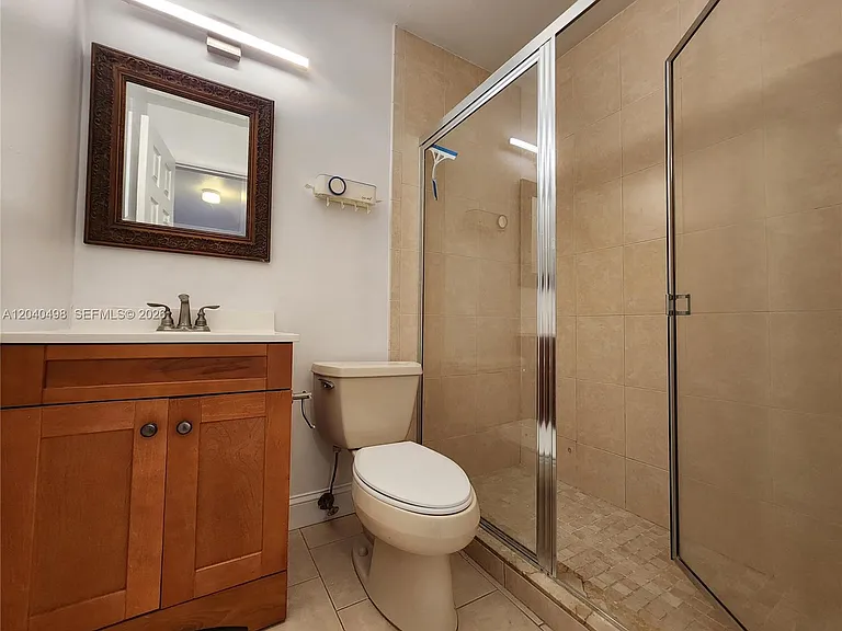 13412 SW 17th Ter — Photo 9