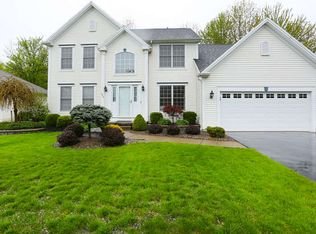 169 San Fernando Ln, East Amherst, NY 14051