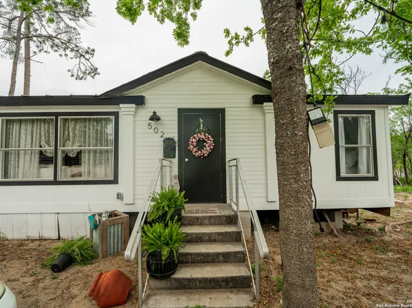 502 VIEWPOINT DR, Poteet, TX 78065