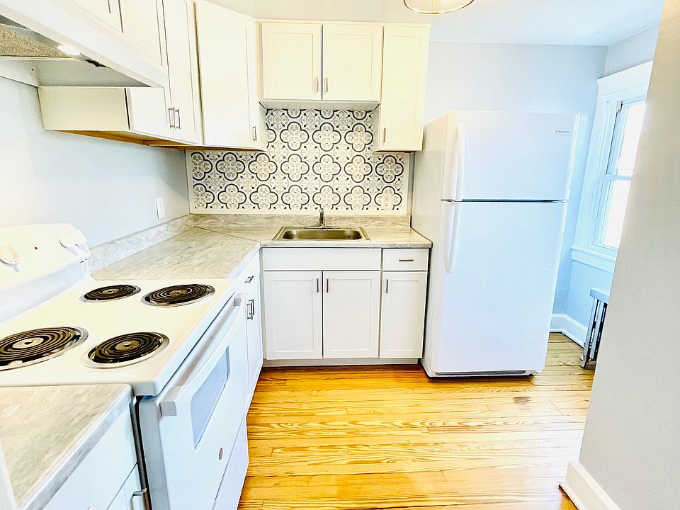 Kitchen, new cabinets