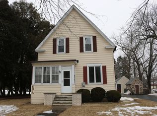 5010 Columbia Rd, Cedarburg, WI 53012