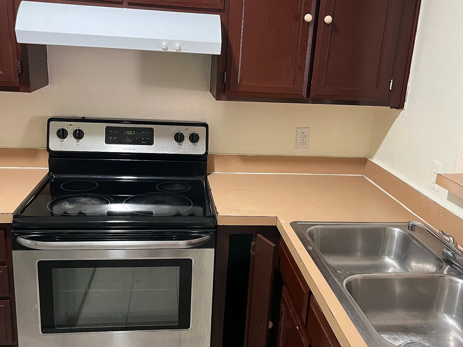 2 bed, 965 sqft, $1,500 — Photo 3