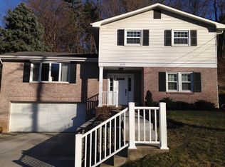1519 Spreading Oak Dr, Pittsburgh, PA 15220