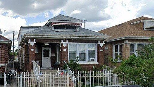 1st image of 5929 S Fairfield Ave