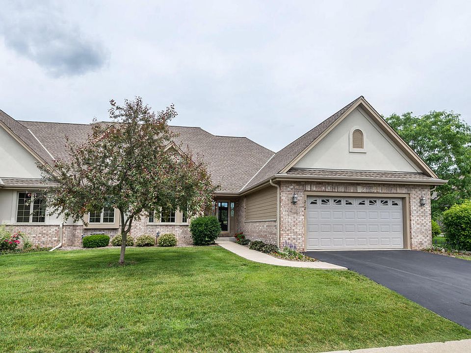 1st image of 212 Eagles Cove Cir