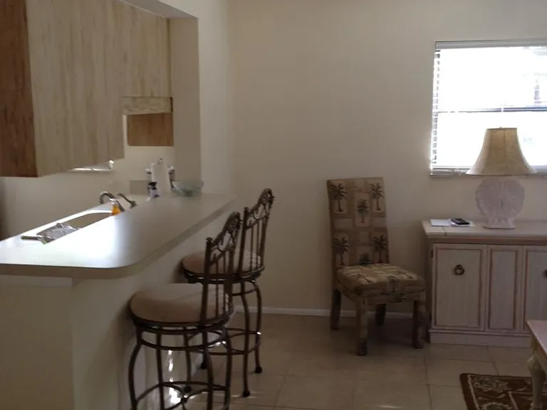 300 Parkdale Dr — Photo 11