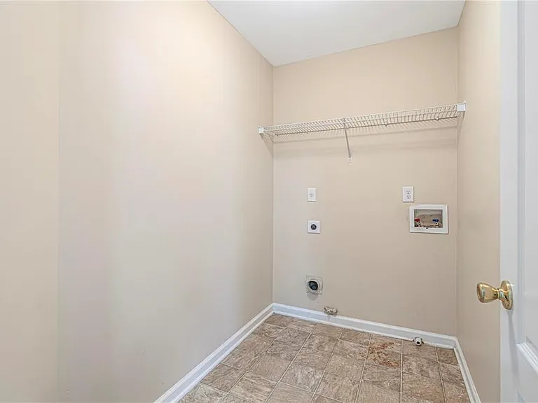 1807 Preserve Creek Way — Photo 24