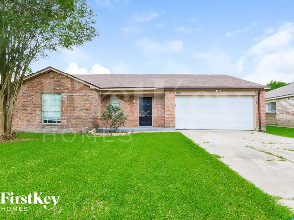 13285 Lake Breeze Ln, Willis, TX 77318