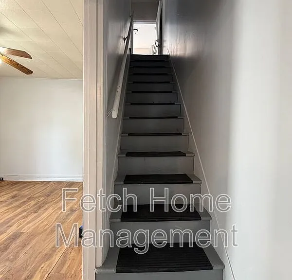 225 Front St — Photo 7