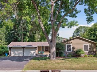 3516 Canterbury Dr, Bloomington, MN 55431
