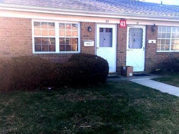 2nd image of 33 Marina Ln