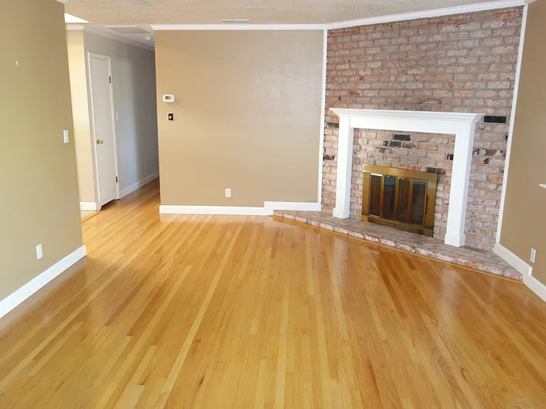 10734 Martinwood Way — Photo 4