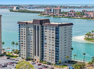 5220 Brittany Dr S APT 901, Saint Petersburg, FL 33715
