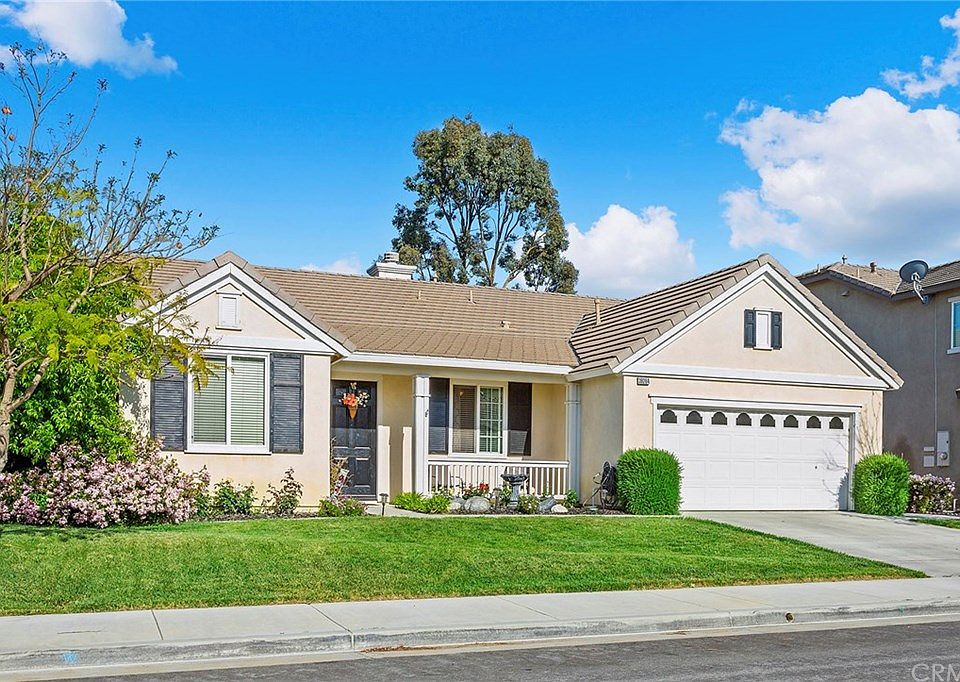 1st image of 39264 Sugarcane Dr