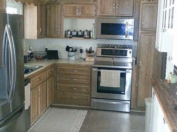3rd image of 13518 Donald Dr