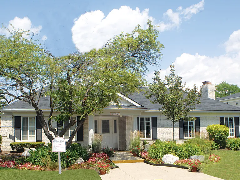 One of Southfield's most spacious apartments with large patios, eat-in kitchens, walk-in closets
