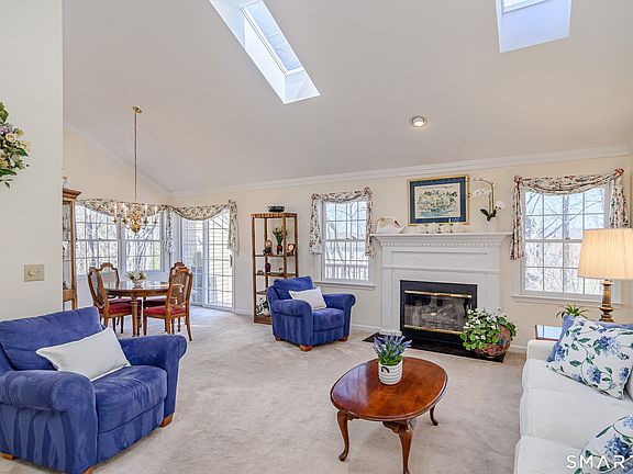 3rd image of 18 Sullivan Farm #18