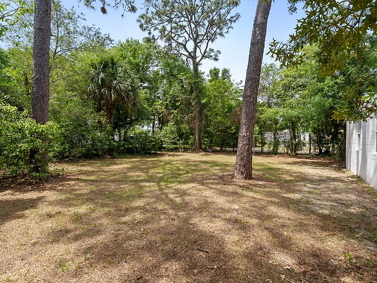 10471 Keuka Dr — Photo 13