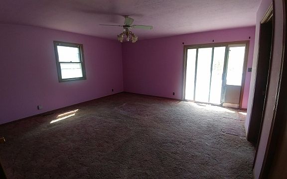 5th image of 115 W 1st St