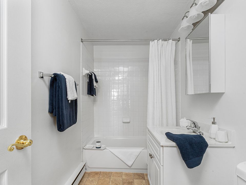 Woodview at Randolph Apartment Rentals Randolph, MA Zillow