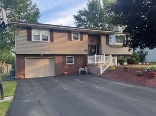 1034 Sarah Ln, Endicott, NY 13760