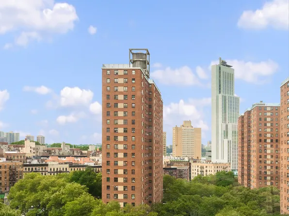 80 La Salle Street image 6 of 16