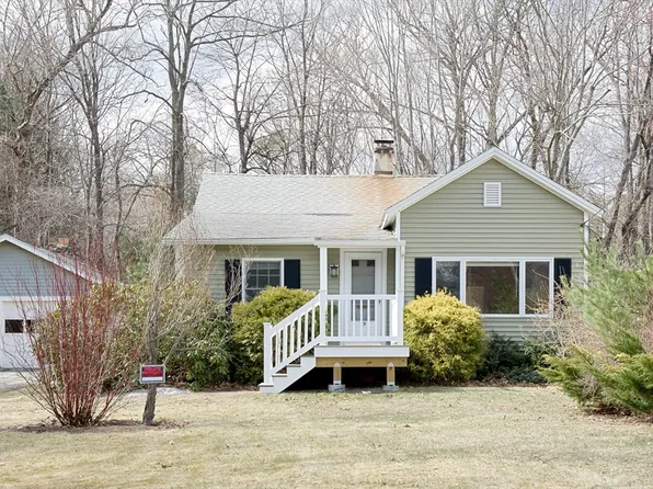 39 Bancroft Rd, Holden, MA 01520