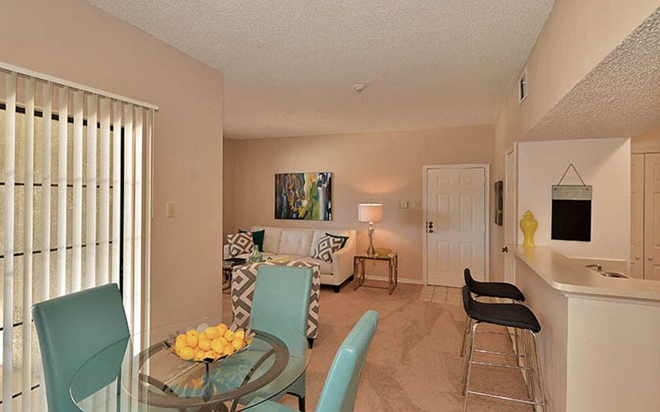 2nd image of 6910 Parkridge Blvd