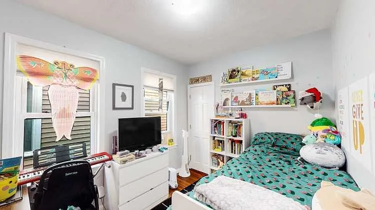 3 bed, $4,100 — Photo 2