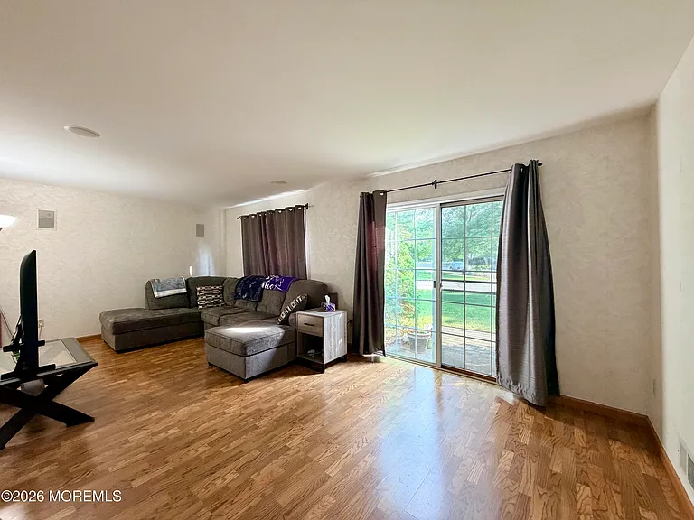 743 Banyan Ct — Photo 8