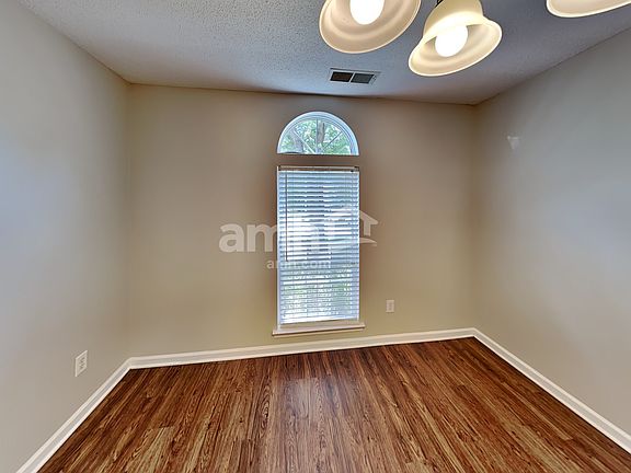 5th image of 1720 Silverberry Ct