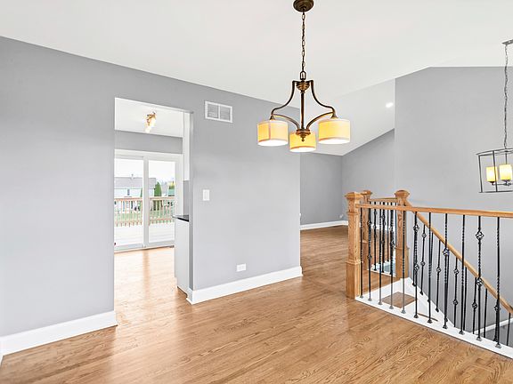 4th image of 973 Millwood Dr