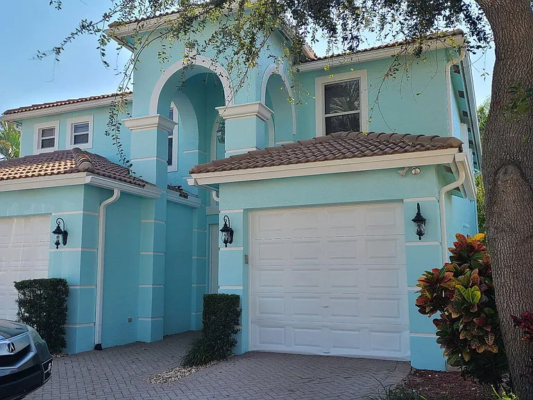 400 SW 15th Dr — Photo 2