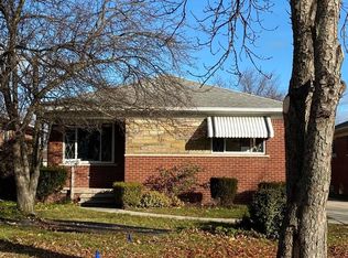 22511 Colony St, Saint Clair Shores, MI