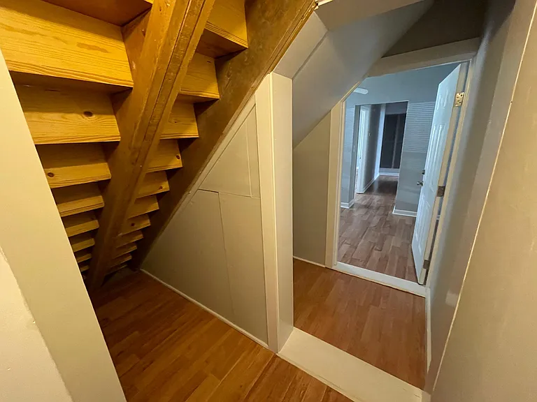 552 Pulaski St — Photo 28
