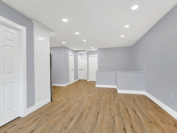 3rd image of 11620 168th St
