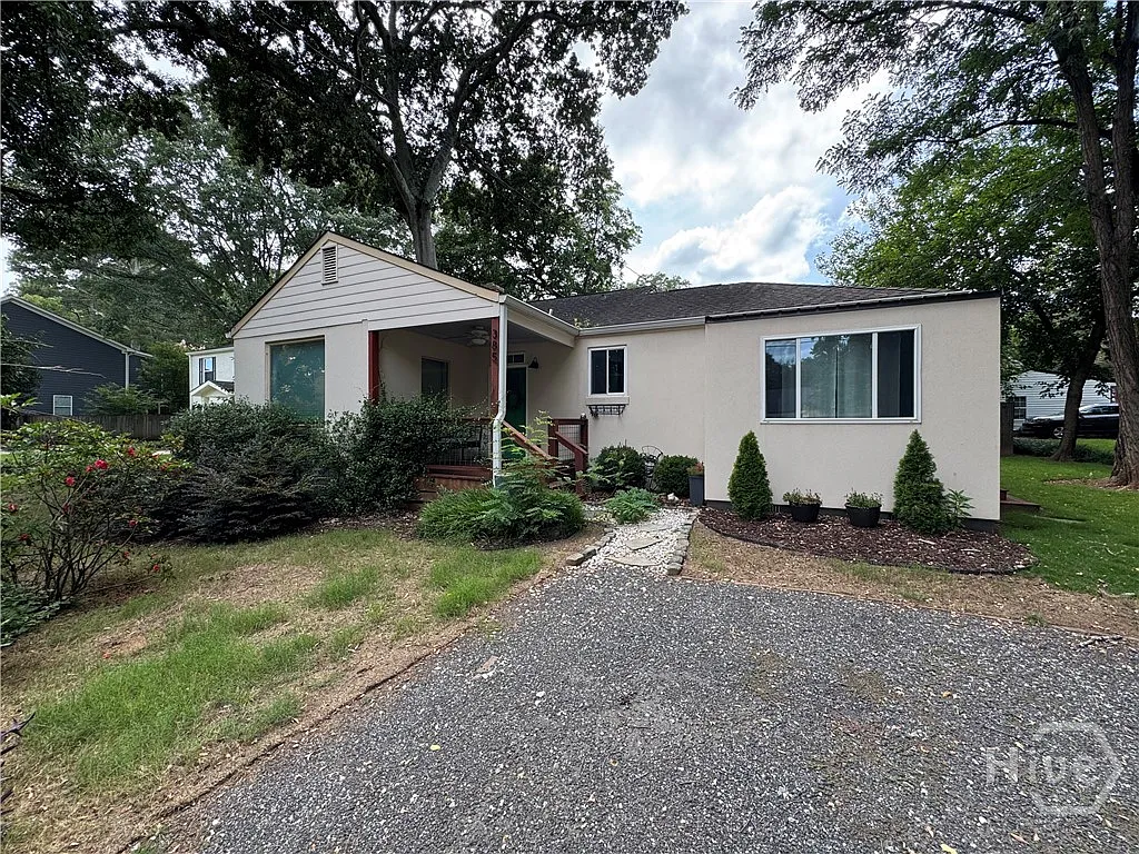 3 bed, 2.0 bath, 1421 sqft, $2,450 — Photo 1