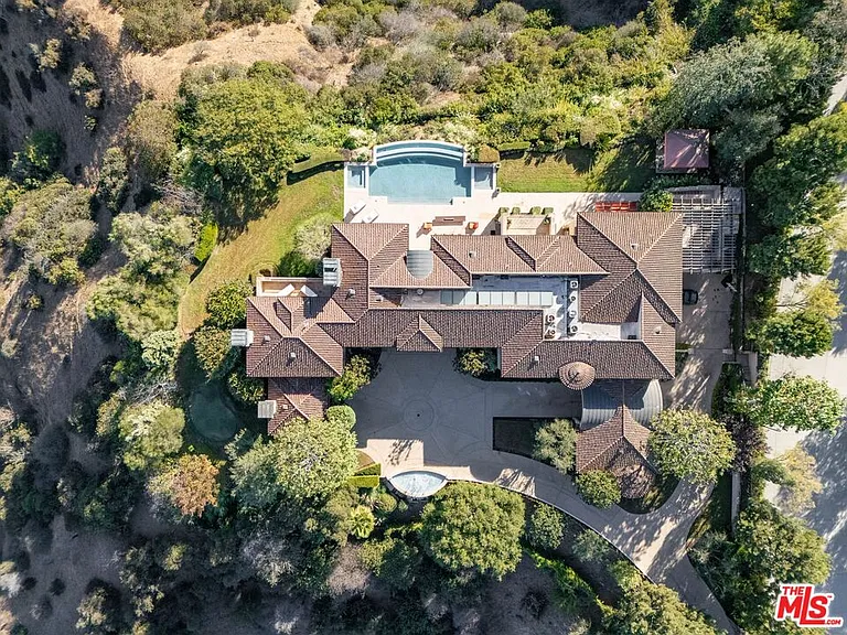 8 Beverly Ridge Ter — Photo 67