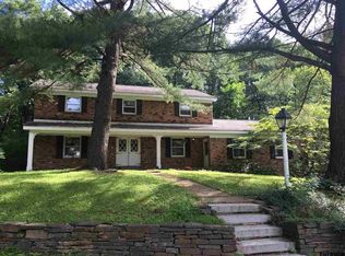 1044 Tomahawk Trl, Glenville, NY 12302